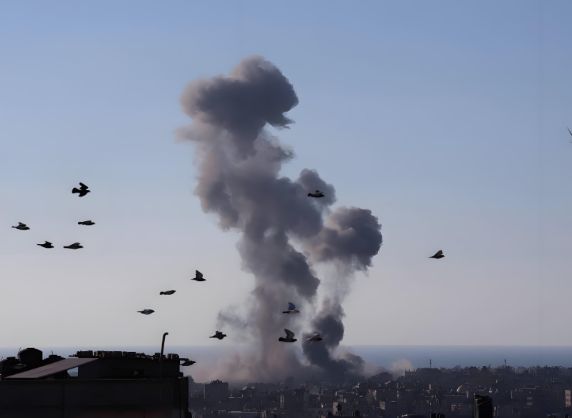 以軍證實對也門胡塞武裝目標發(fā)動空襲.jpg